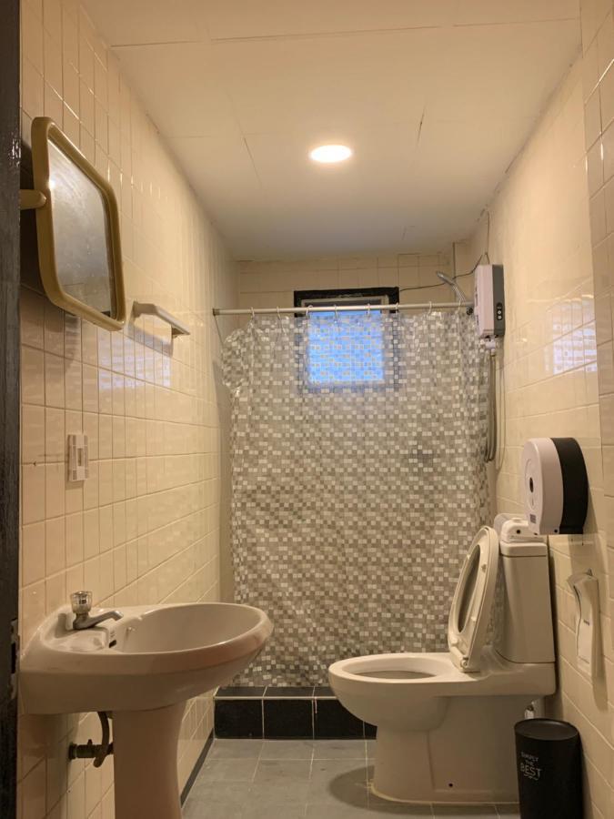 Revolution Hostel Чиангмай Экстерьер фото